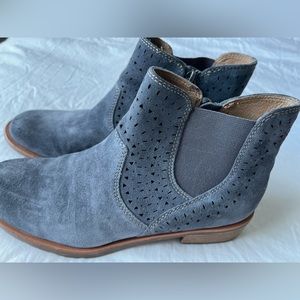 Sofft Sued booties